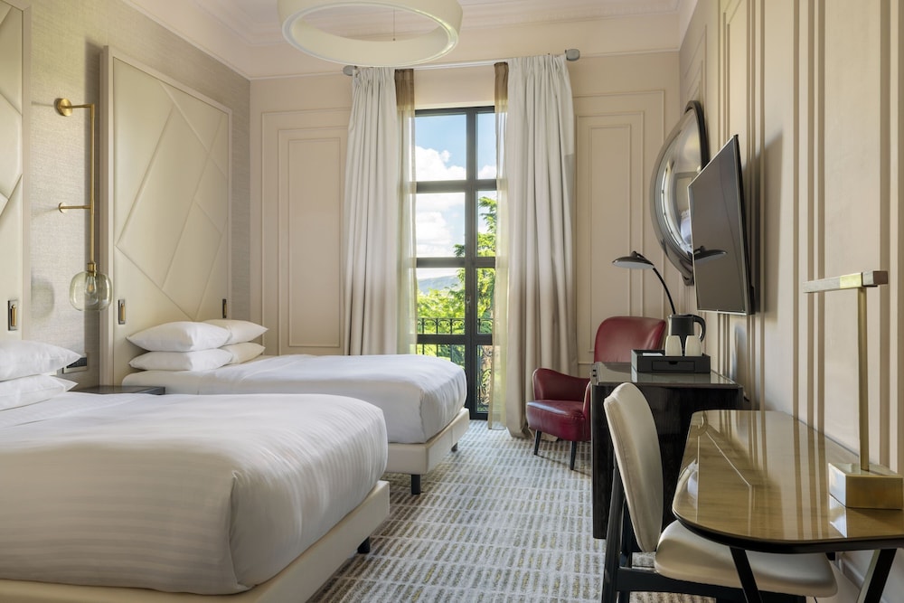 Deluxe Twin Room, 2 Double Beds - Photo 2