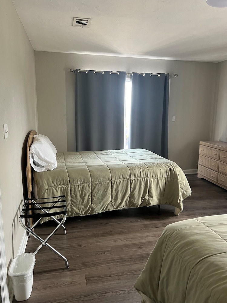 Deluxe Condo, Multiple Beds, Kitchen photo 1