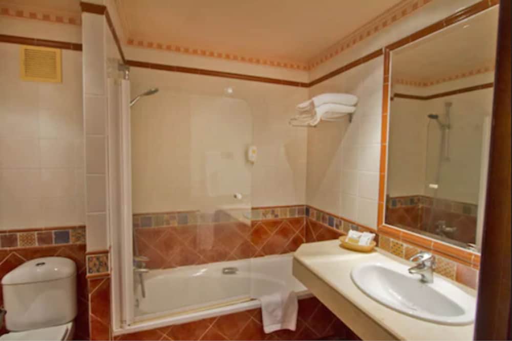 Superior Double Room, Terrace, Sea View (2 pax) - Photo 10