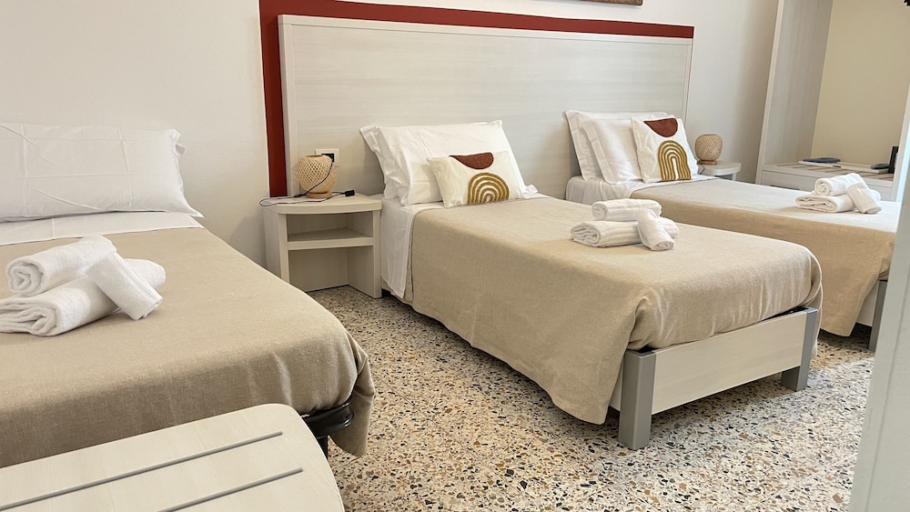 Standard Quadruple Room - Photo 1