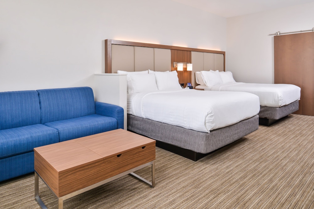 Suite, Multiple Beds photo 3