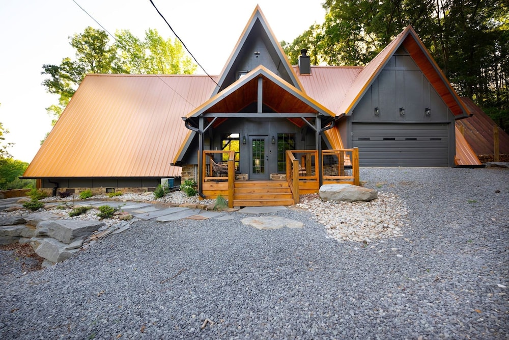 A-frame Retreat on Private Pond, Billede 25