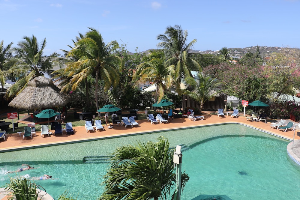 Standard Room, Pool View - Photo 5