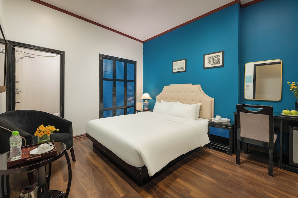 Superior Cozy Double or Twin Room