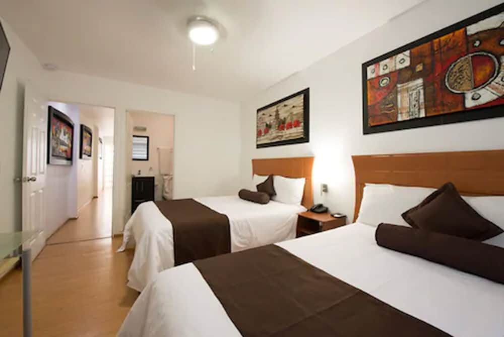 Room 2 double beds - Photo 1