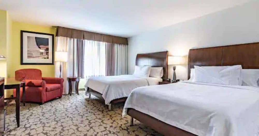 Room, 2 Queen Beds, Accessible, Bathtub (Hearing) - Photo 3