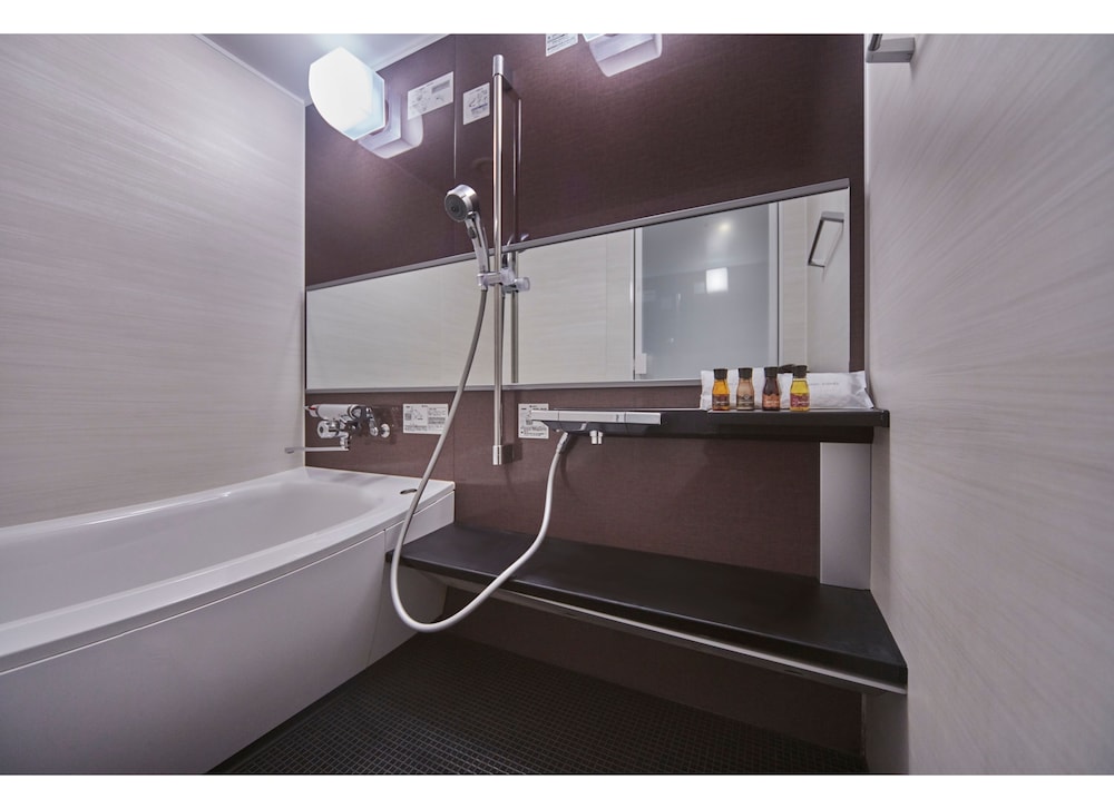 33th-37th Quad Room, Non-Smoking (Panorama Floor) - Photo 16