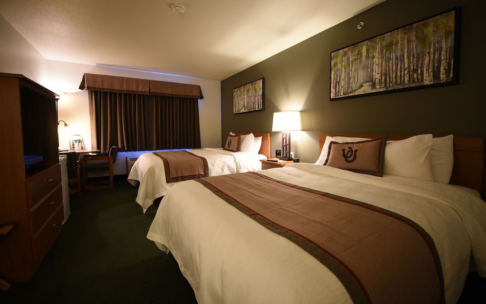 Double Room, 2 Queen Beds photo 2