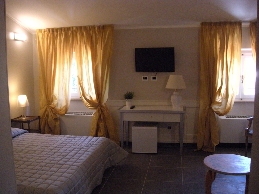 Classic Triple Room photo 3