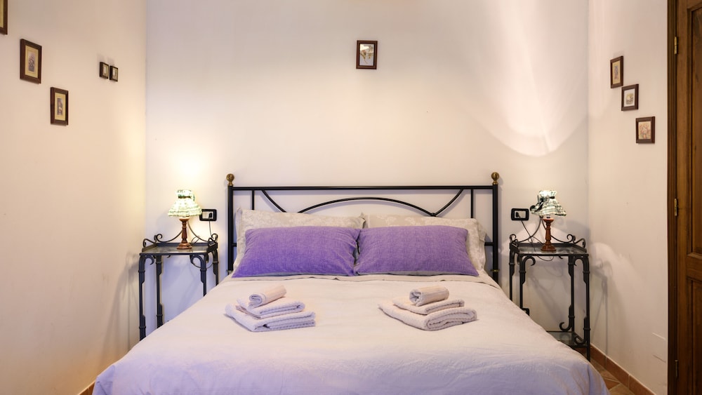 Comfort Room, 2 Double Beds, Kitchenette, Pool View photo 3
