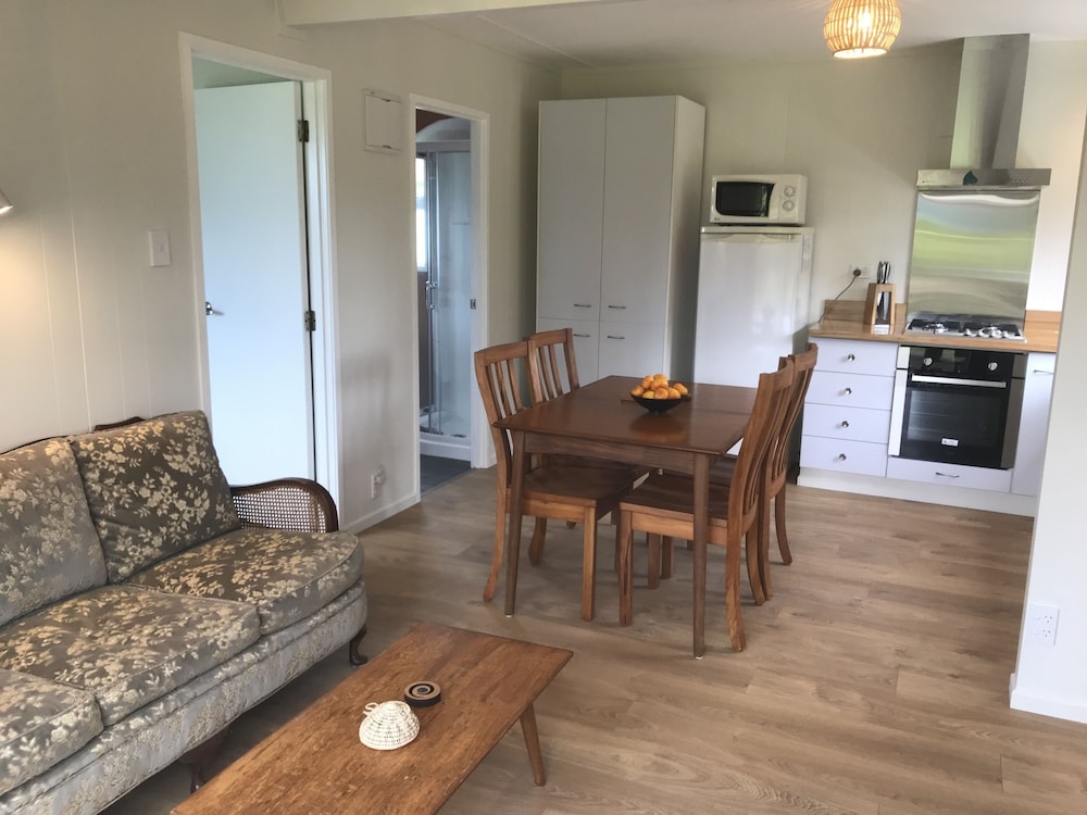 Standard Suite, 1 Bedroom, Non Smoking, Kitchen (FishMore Cottage) photo 3