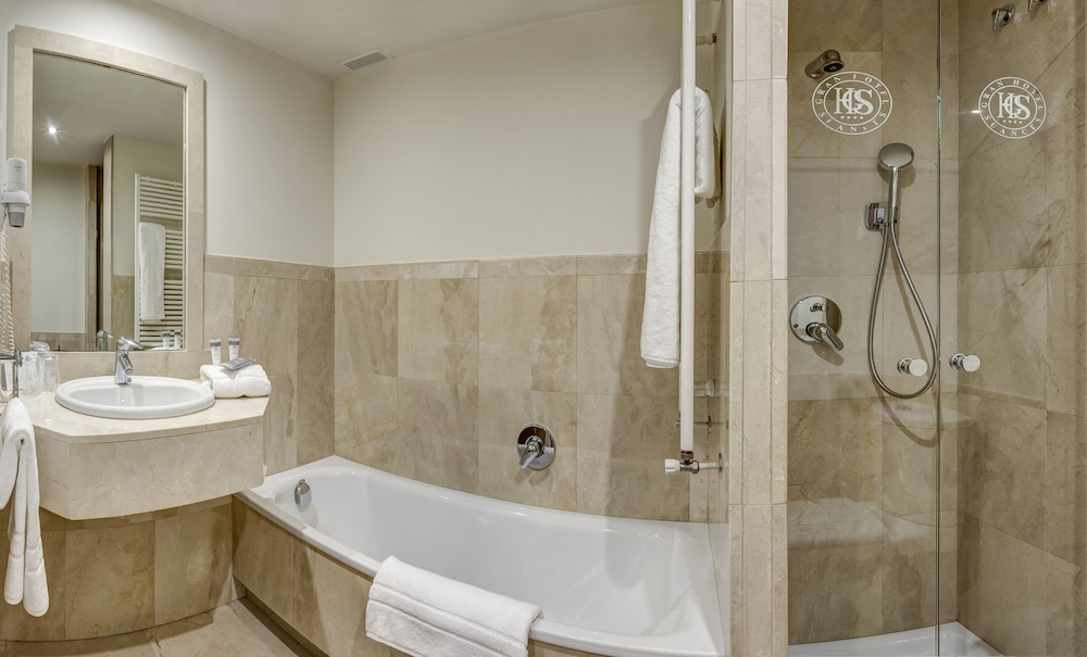 Double Room - Photo 5