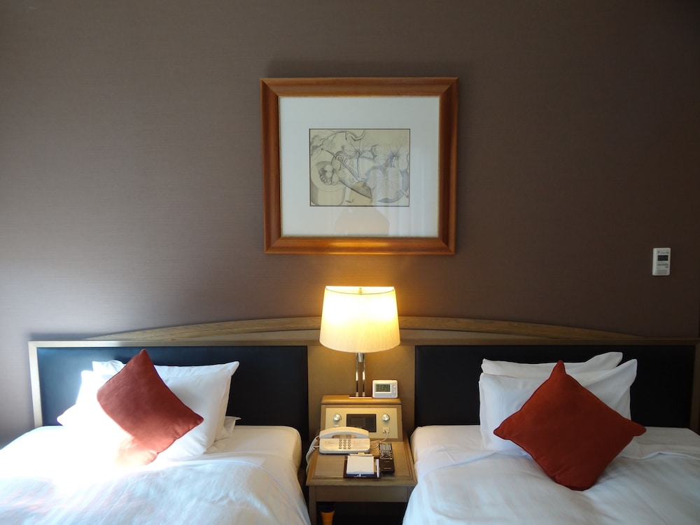 Twin Room with Sofa Bed, Non Smoking (For 3 Adults) photo 3