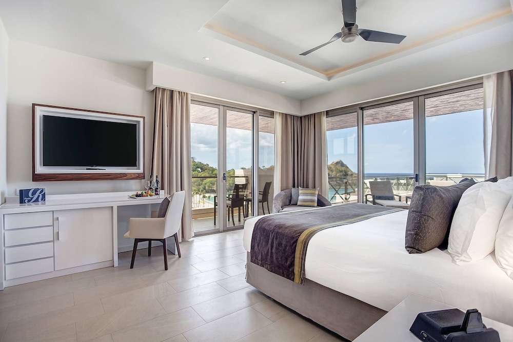 Luxury Penthouse One bedroom suite Ocean view terrace jacuzi Diamond Club - Photo 9
