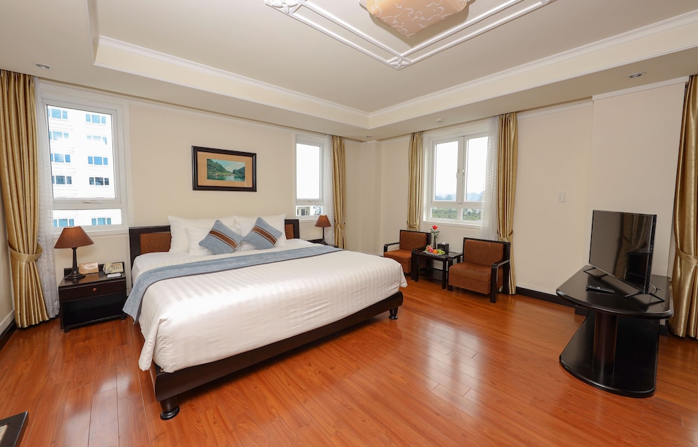Suite Double (French Wing) - Photo 4