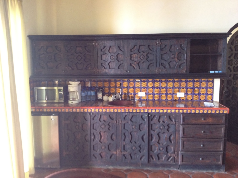 Luxury Bungalow, 2 Bedrooms, Kitchenette, Ocean View photo 3