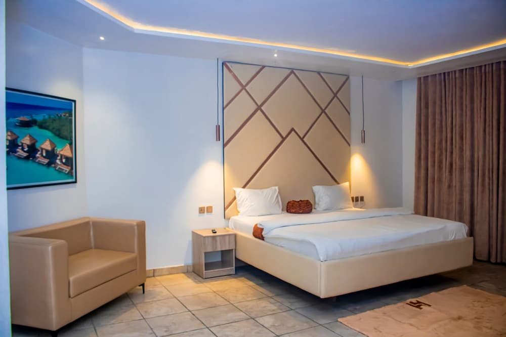 Deluxe Room - Photo 3