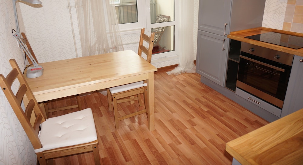 Apartment photo 2