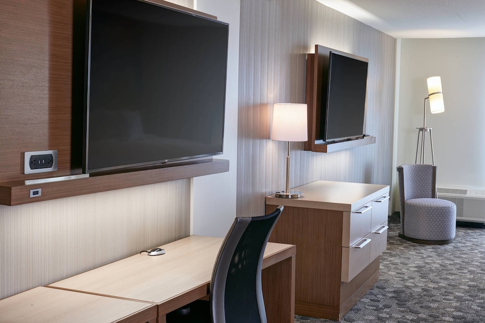 Suite, Multiple Beds