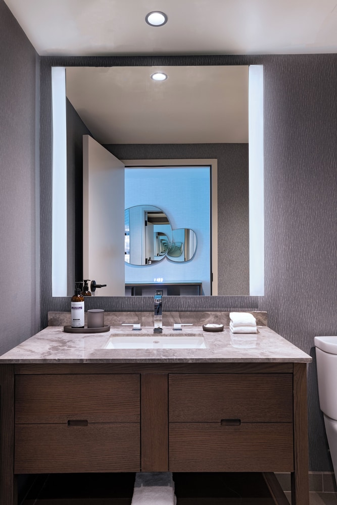 Suite (Regency) - Photo 2