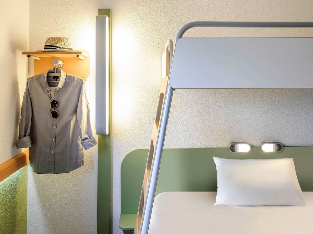 Triple Room, 1 Double Bed photo 3