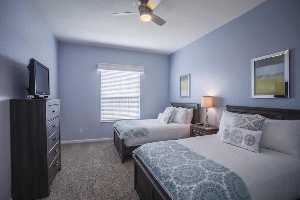 Condo, 3 Bedrooms