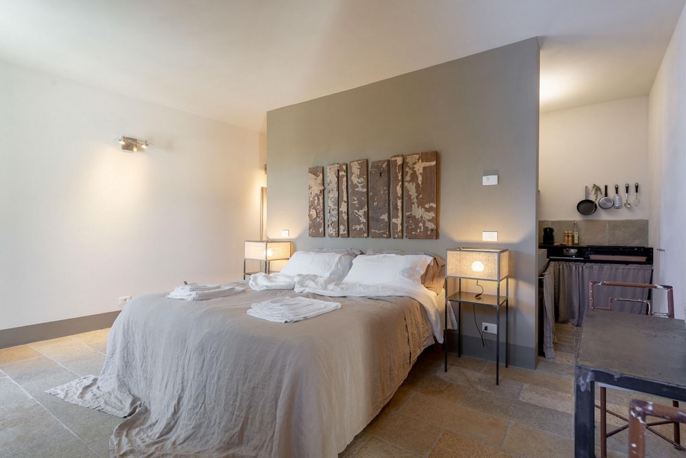 Villa photo 1