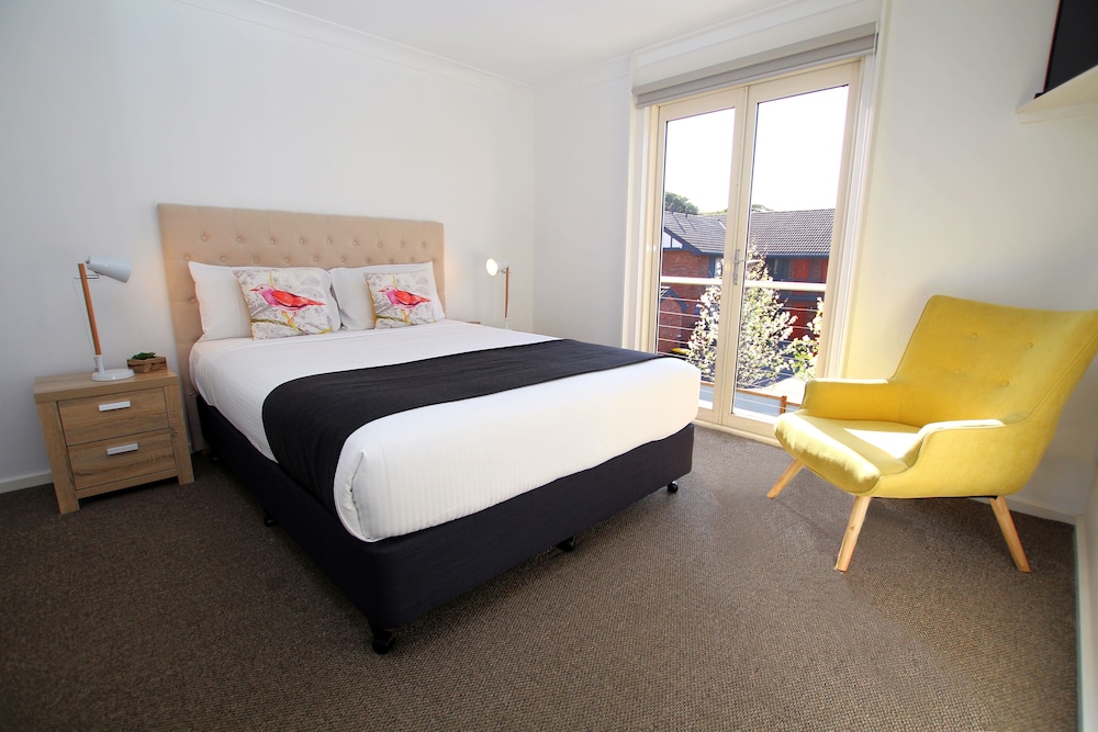 1 Bedroom Apartment with Spa Bath