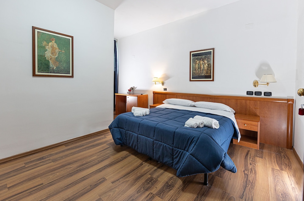 Basic Double Room photo 1