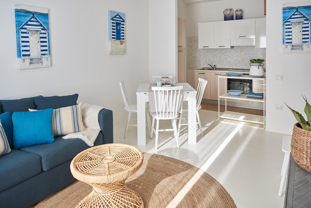 Apartment photo 2