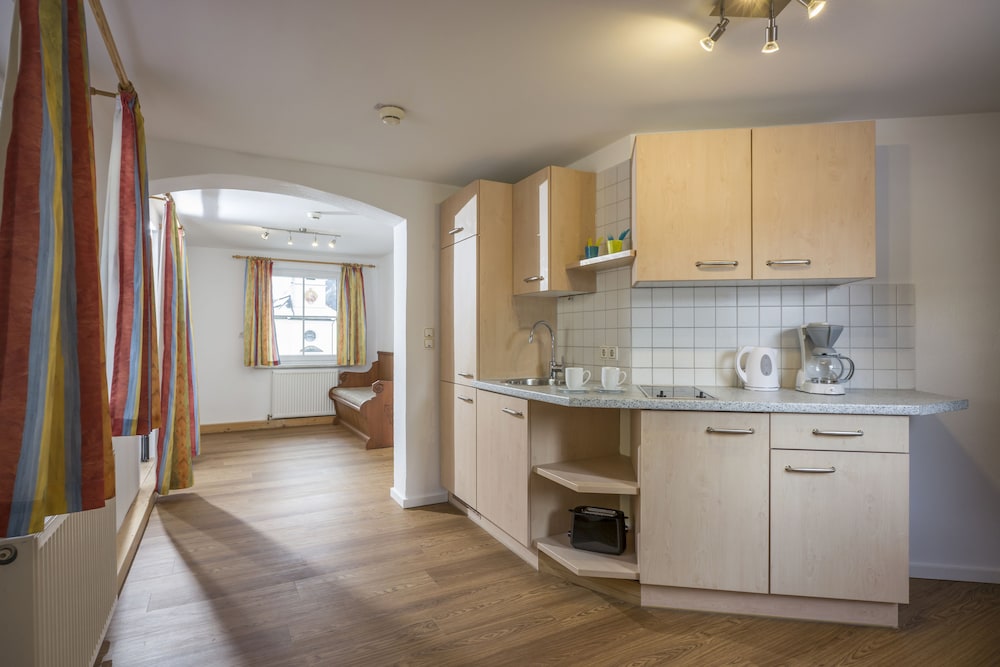 Senior Suite, 3 Bedrooms, Kitchen photo 2