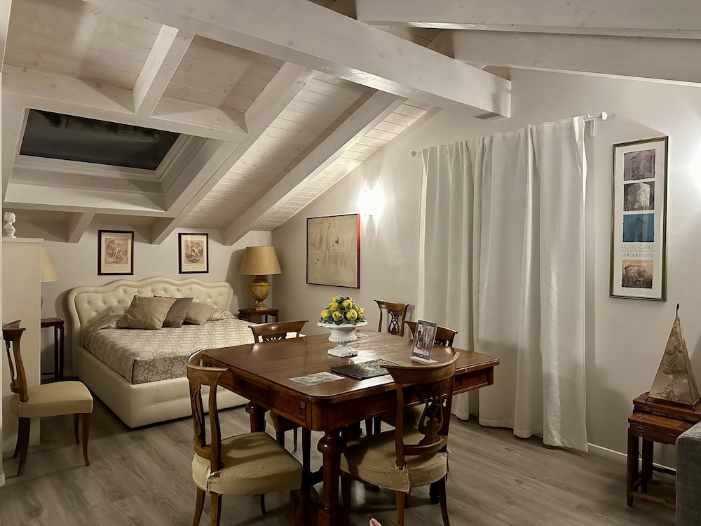 Luxury Suite, Non Smoking, Garden View