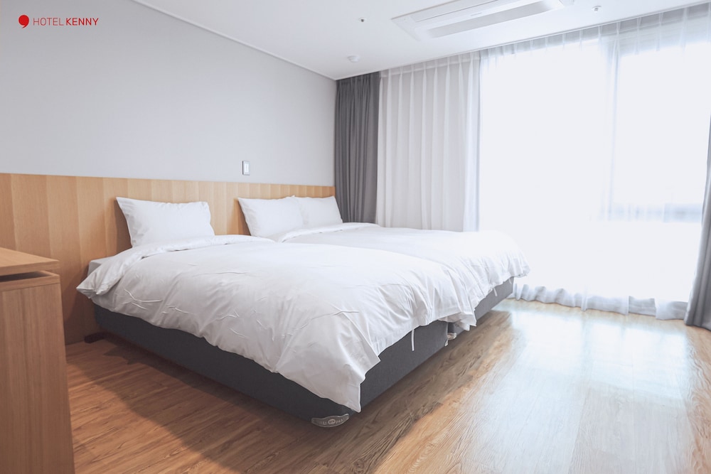 Family Twin Room, Ocean View - Photo 7