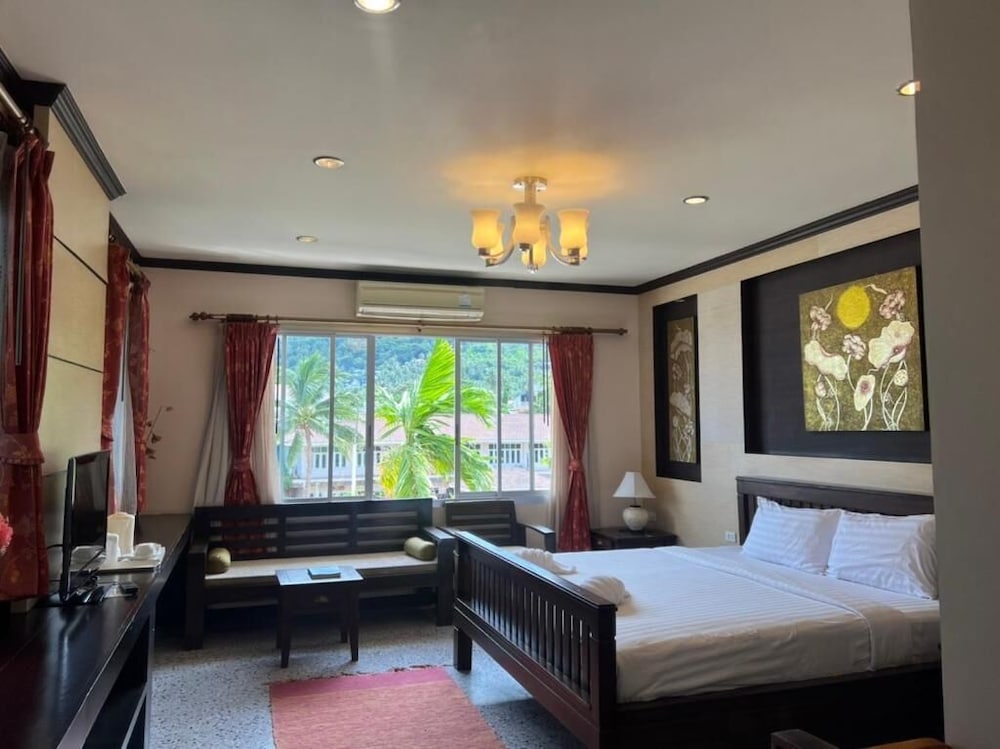Suite with Seaview photo 3
