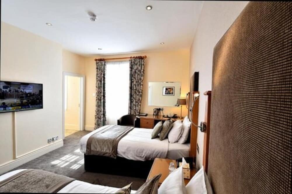Standard Twin Room, Ensuite - Photo 5