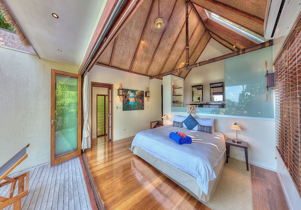 Lagoon Plunge Pool Bungalow with All Meals