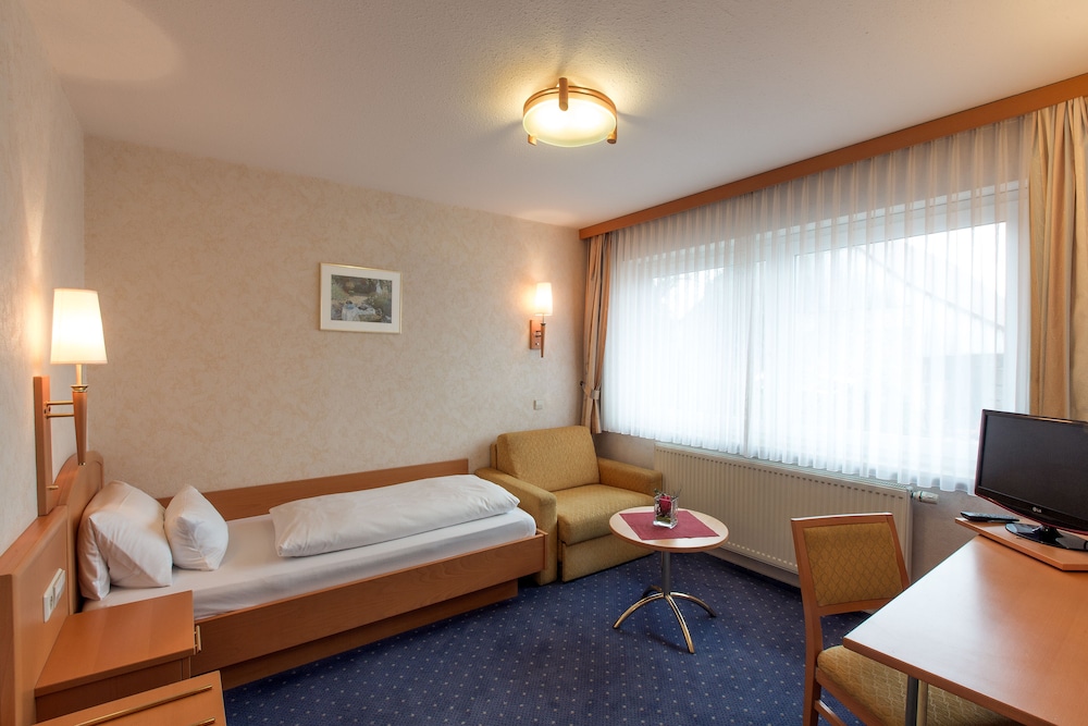Single Room photo 3