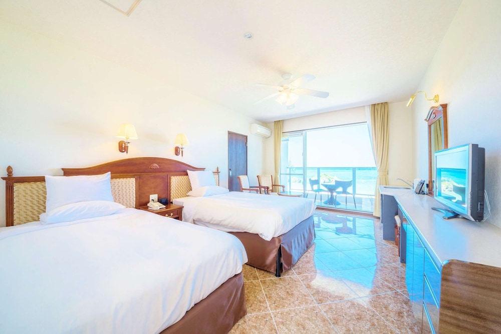Standard Room, 2 Twin Beds, Non Smoking, Balcony (With Extra Bed) photo 3