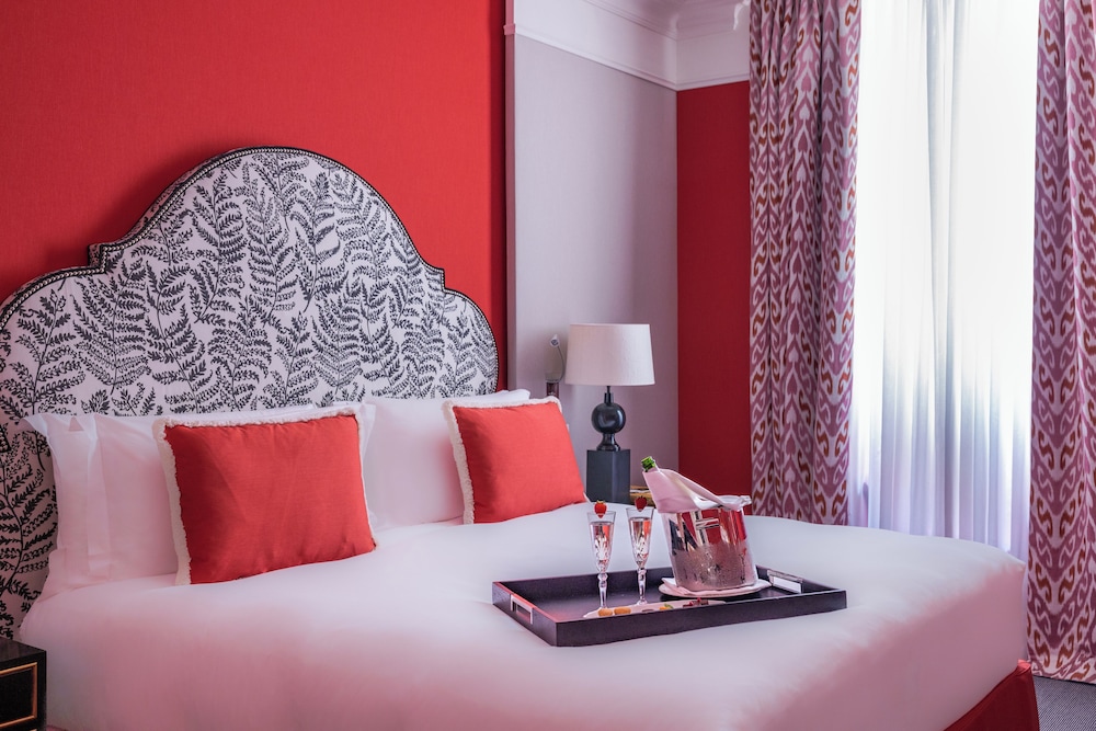 Superior Room thumbnail 5