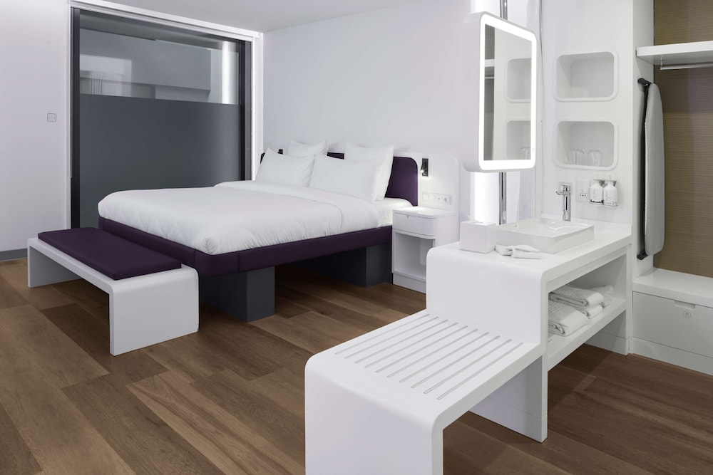 First Class King Junior Suite photo 3
