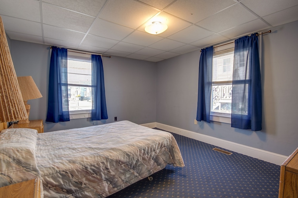 Apartment, 2 Bedrooms - Photo 1