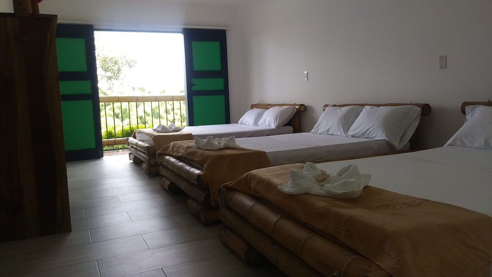 Family Triple Room photo 3