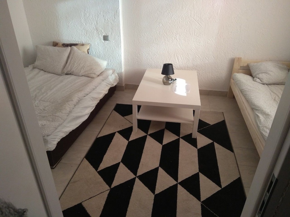 Basic Triple Room photo 2