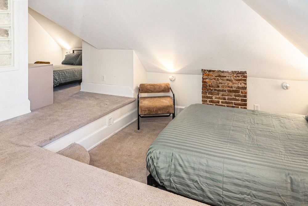 Quadruple Room, Ensuite photo 2