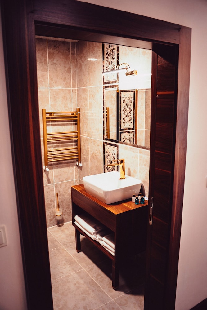 Standard Triple Room - Photo 14