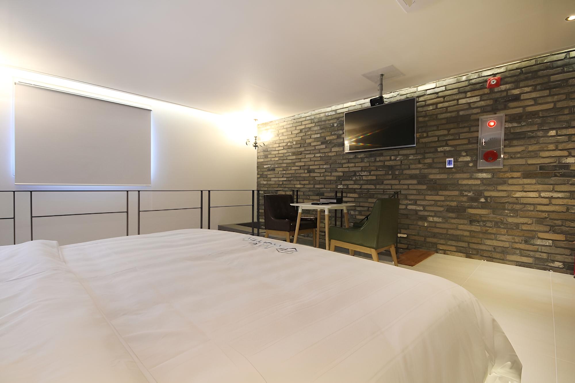 Room (Royal VIP) - Photo 4