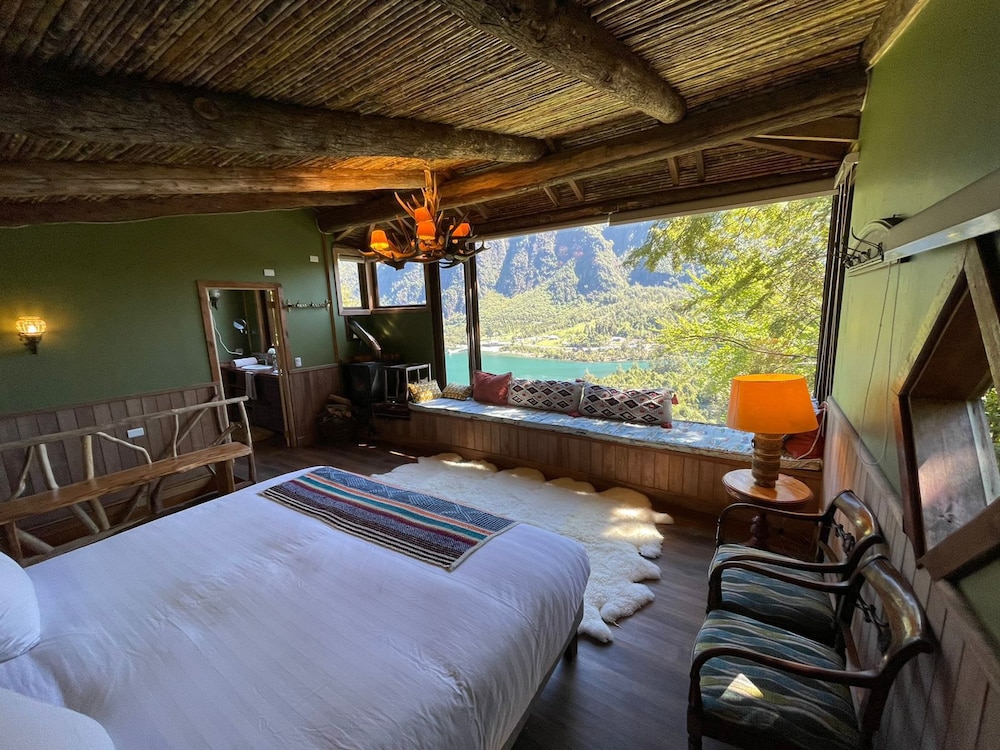 Superior Double or Twin Room, Private Bathroom, Mountain View photo 2