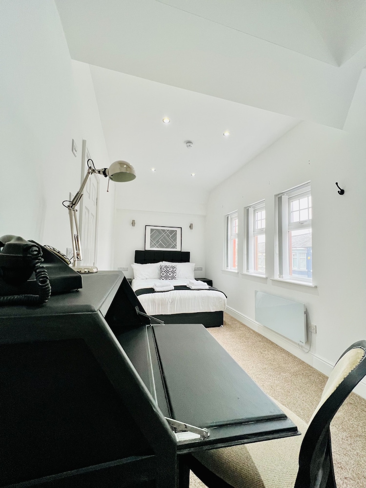 Standard Double Room, 1 Double Bed, Non Smoking, Ensuite - Photo 21