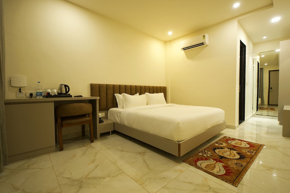 Deluxe Room - Photo 2