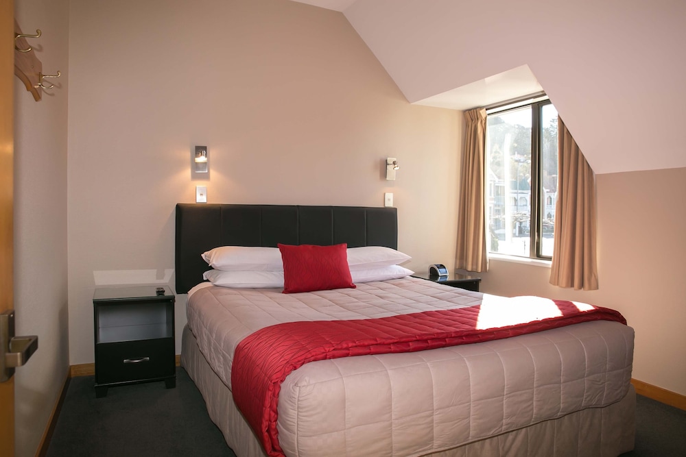 1 Bedroom - First floor photo 2